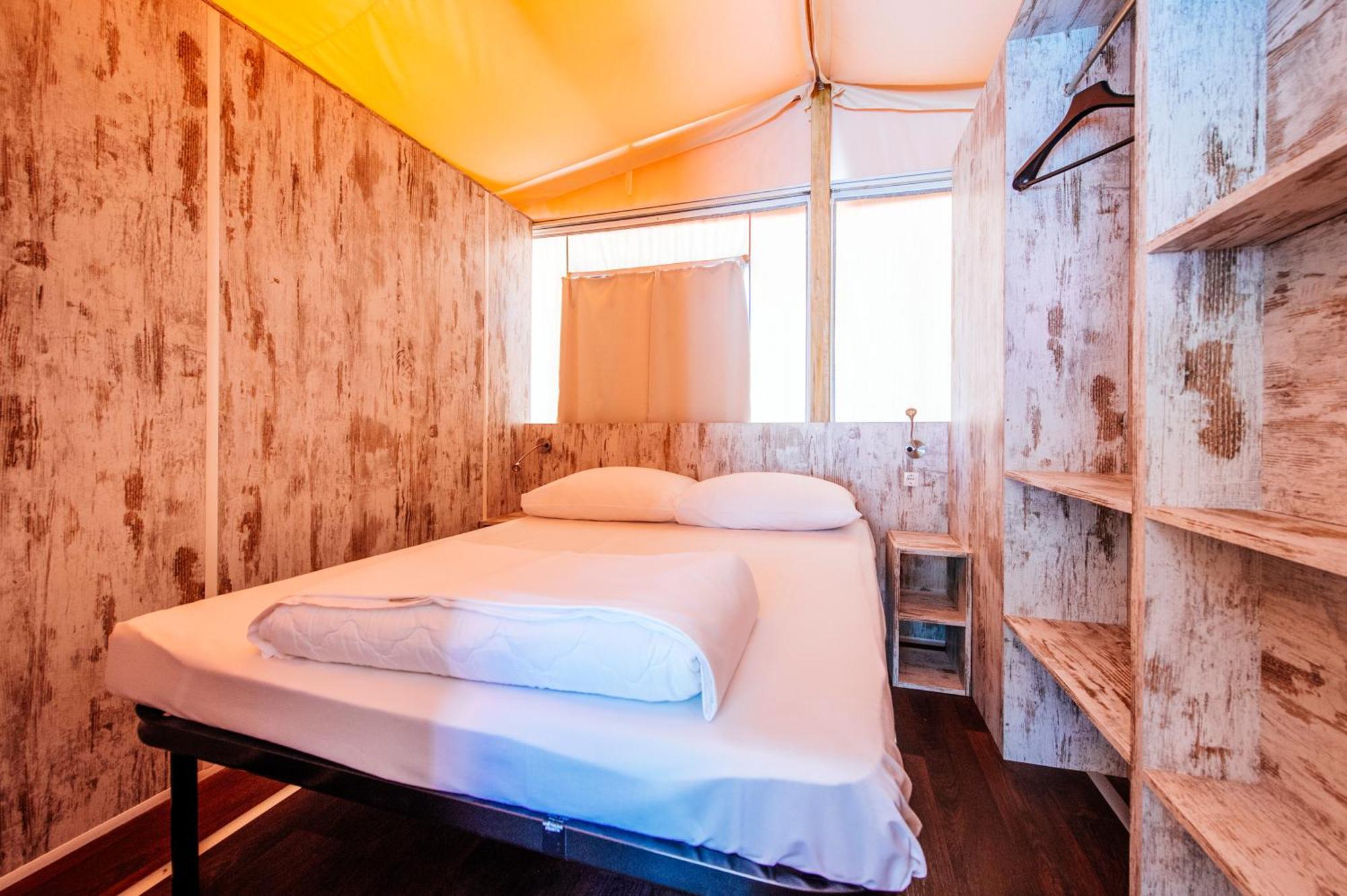 נין Zaton Holiday Resort Glamping Tents חדר תמונה