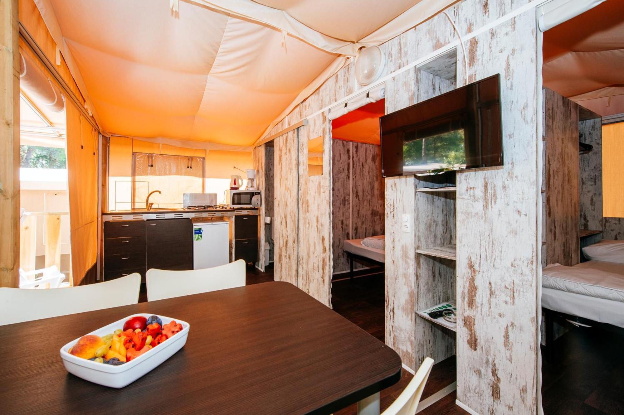 נין Zaton Holiday Resort Glamping Tents חדר תמונה